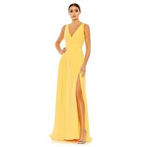 Mac Duggal NWT size 16 long chiffon A-line gown side slit style 55793